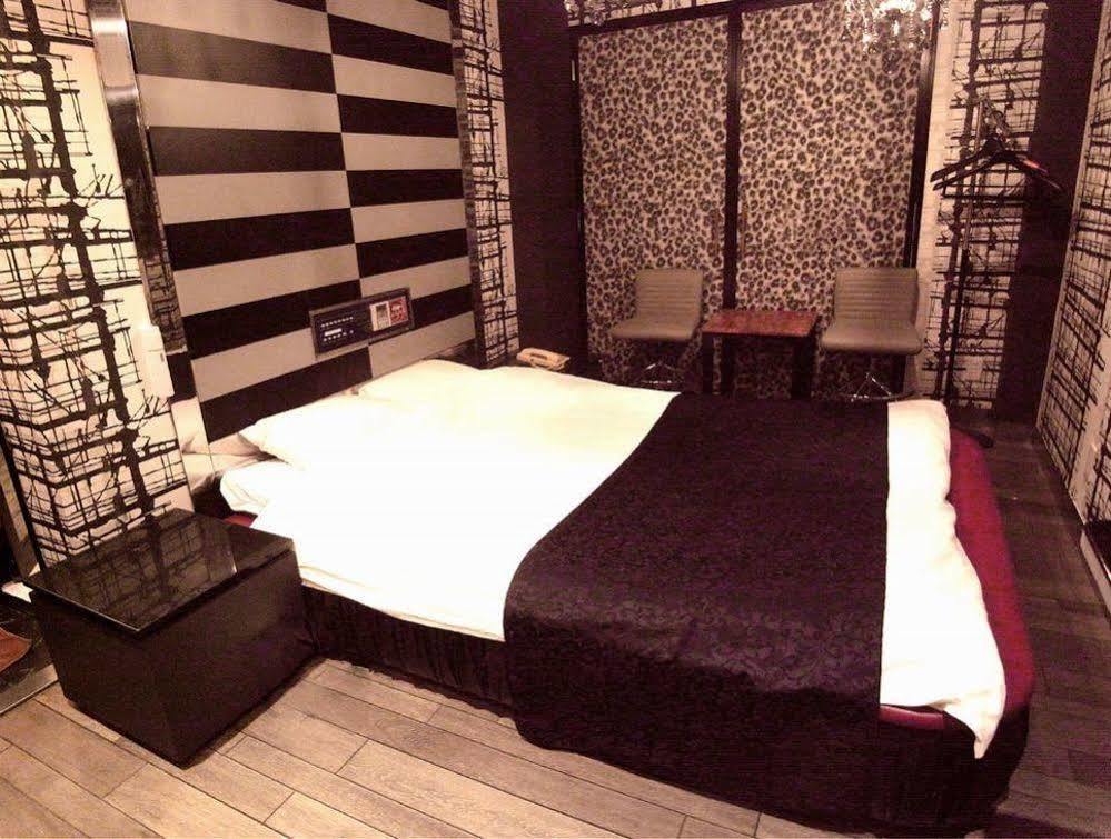 ホテル暴れ狸の鬼袋姫路駅前店 男塾ホテルグループ (Adults Only) Himeji Bagian luar foto